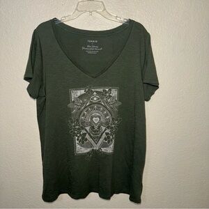Torrid Olive Green Hummingbird Graphic T Shirt Women’s Size 2 Plus V Neck